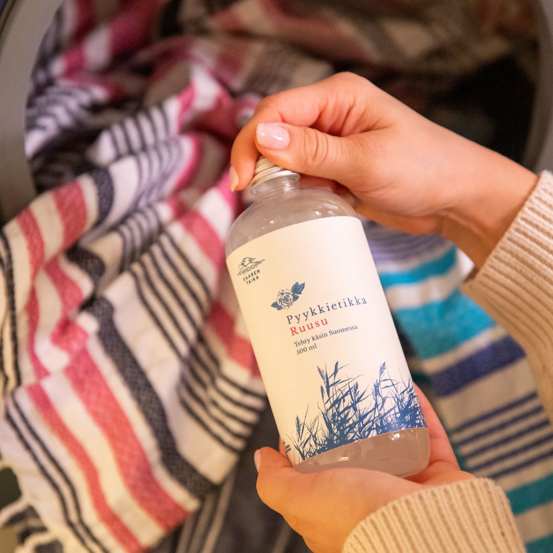 Pyykkietikka Ruusu 500ml - Vanhanajan ruusutarhan huumaavaa tuoksua tekstiileillesi antava 100% biohajoava pyykkietikka 🇫🇮