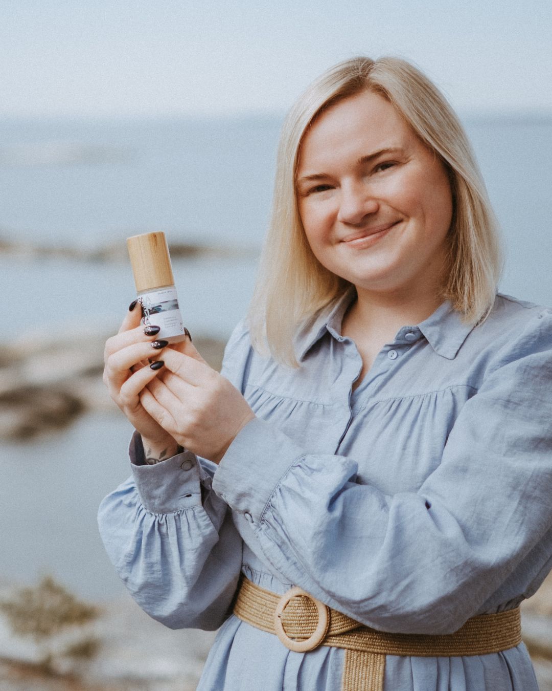 Rakkohauru Superseerumi, kiinteyttävä, tasoittava ja kirkastava seerumi aikuiselle iholle, sopii myös atooppiselle, ruusufinnille, epäpuhtaalle iholle, 30 ml