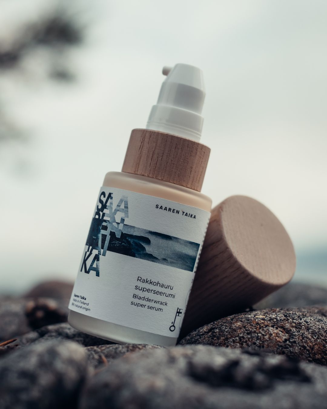 Rakkohauru Superseerumi, kiinteyttävä, tasoittava ja kirkastava seerumi aikuiselle iholle, sopii myös atooppiselle, ruusufinnille, epäpuhtaalle iholle, 30 ml