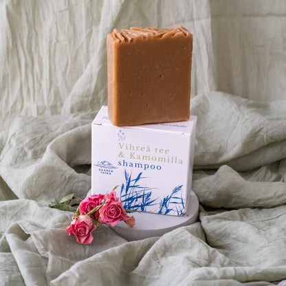 Vihreä Tee & Kamomilla palashampoo 105g | Saaren Taika