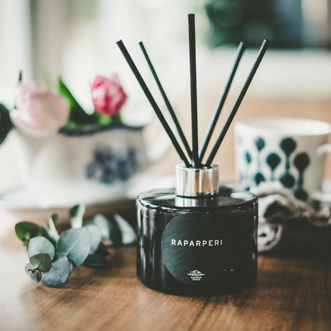 Ylellinen huonetuoksu Raparperi 200ml  (Huom! Iso!)
