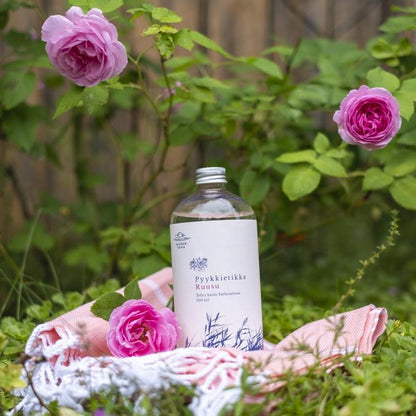 Pyykkietikka Ruusu 500ml - Vanhanajan ruusutarhan huumaavaa tuoksua tekstiileillesi antava 100% biohajoava pyykkietikka 🇫🇮